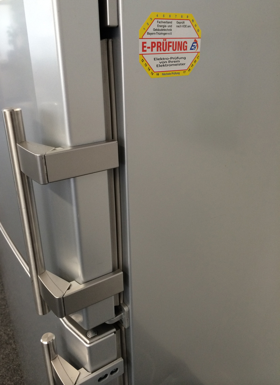Bild E Pruefung m bei G.W.I Elektro GmbH in Oberleichtersbach